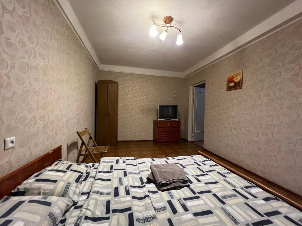 Квартира Эконом-Класса Возле Метро Левобережная Kijów Zewnętrze zdjęcie