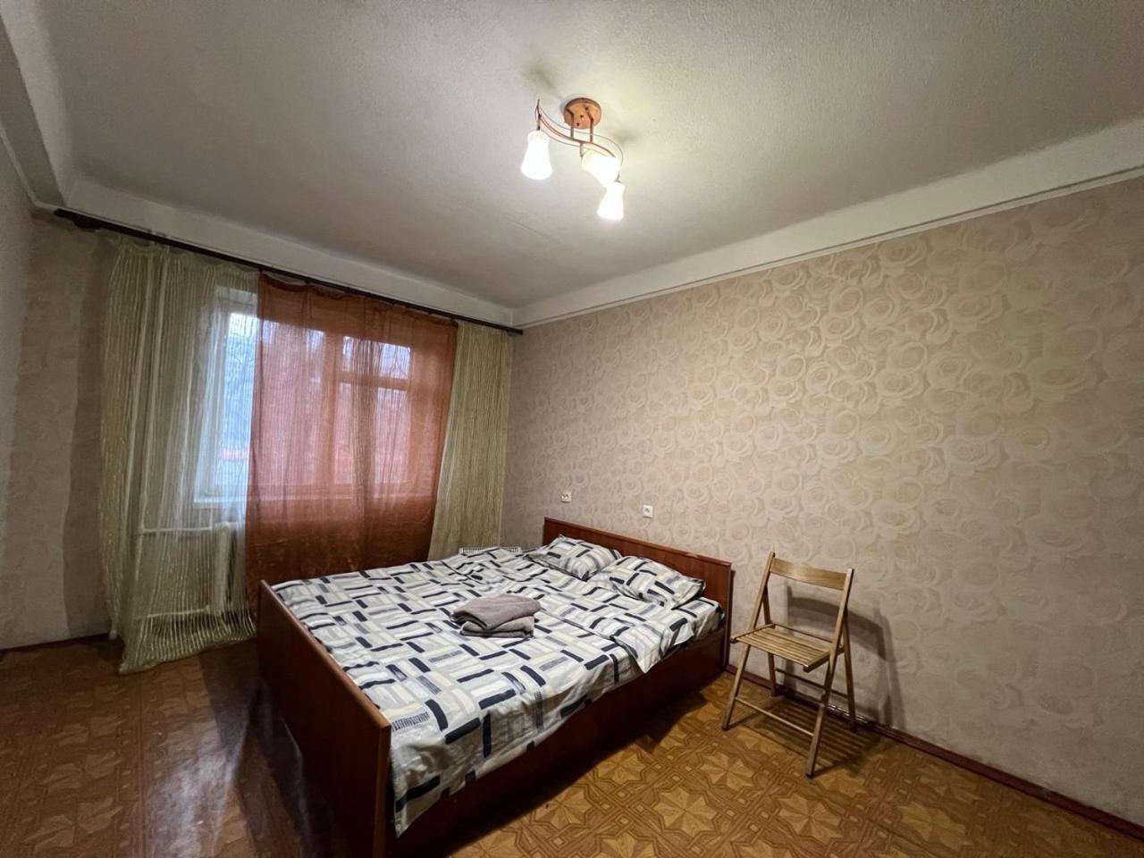 Квартира Эконом-Класса Возле Метро Левобережная Kijów Zewnętrze zdjęcie