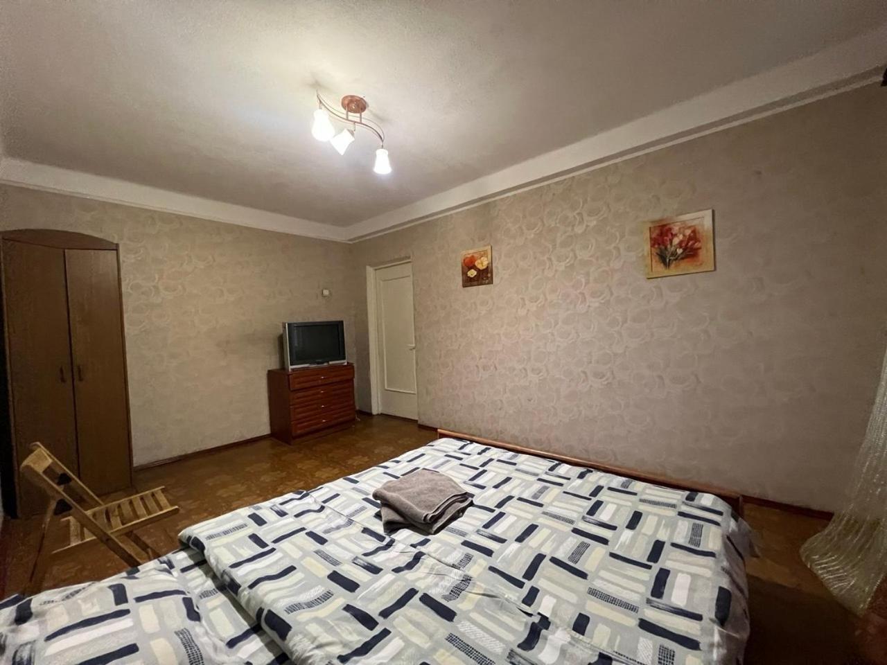 Квартира Эконом-Класса Возле Метро Левобережная Kijów Zewnętrze zdjęcie