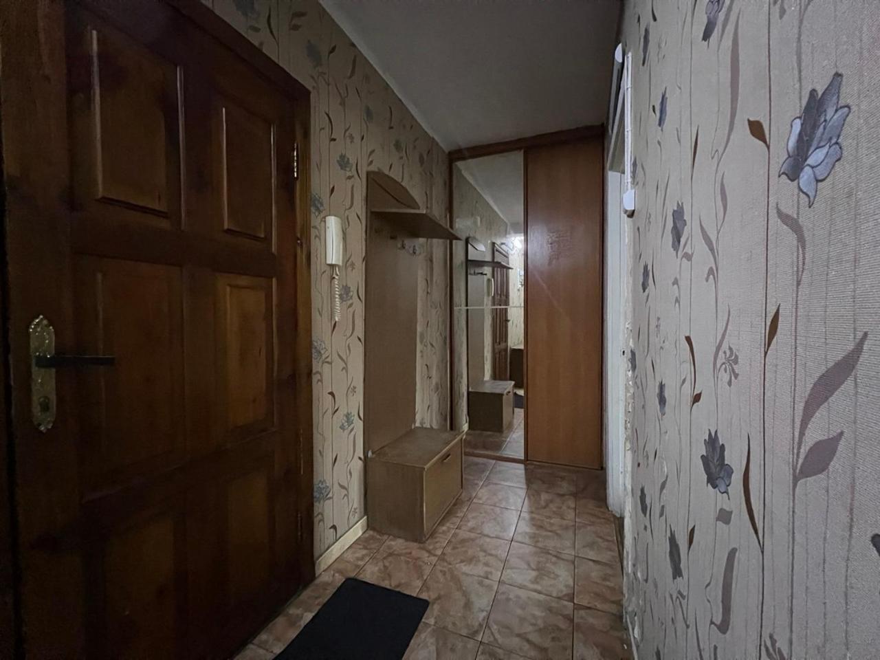 Квартира Эконом-Класса Возле Метро Левобережная Kijów Zewnętrze zdjęcie